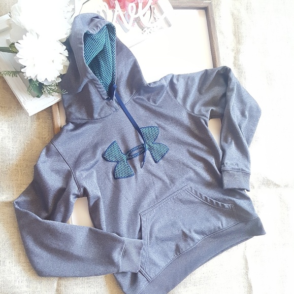 Under Armour Tops - Under Armour hoodie